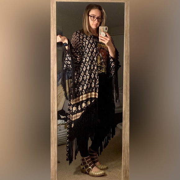 💰SOLD💰 ✨🖤 Spell tasseled Bohemian Royale kimono 🖤✨ - Picture 7 of 8